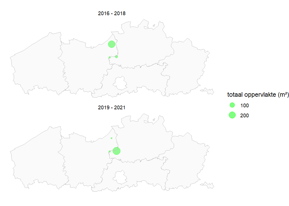 Kaart met totale populatiegrootte van Stekende bies per locatie voor de periode 2016-2018 en 2019-2021. Als een soort niet werd waargenomen, geven we dit weer met een X.